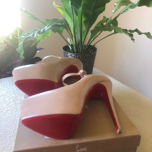 BNIB Christian Louboutin Platform Strap Heel 41.5 - Picture 3 of 4